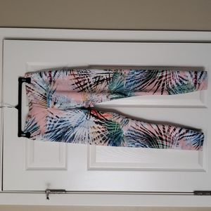 Fabletics Define high-waisted 7/8 legging in tropical print